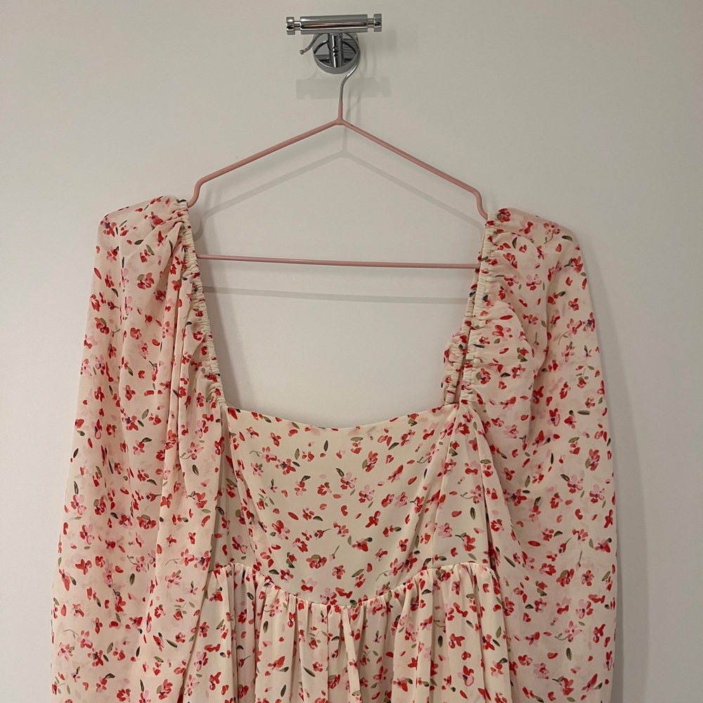 Storia | floral dress with puff sleeves